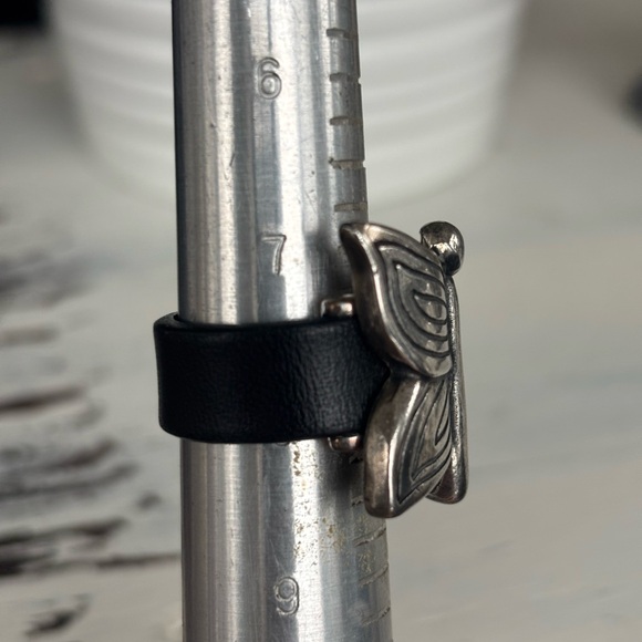 Big Bold Butterfly Ring - Picture 9 of 9